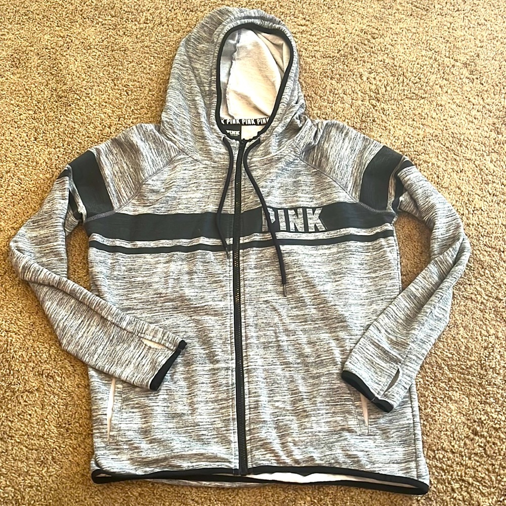 Woman’s hooded PINK hooded shirt